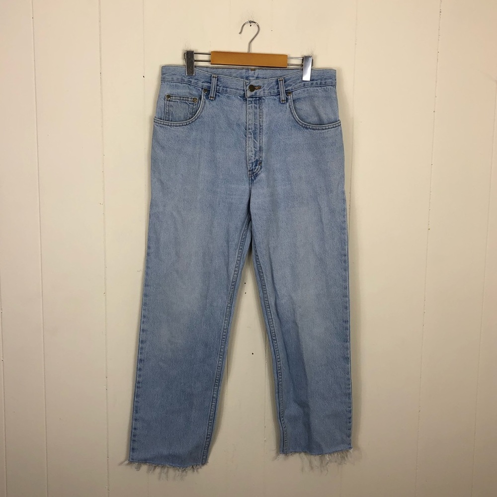 Vintage Light Wash Raw Hem Mom Jeans Sz 32